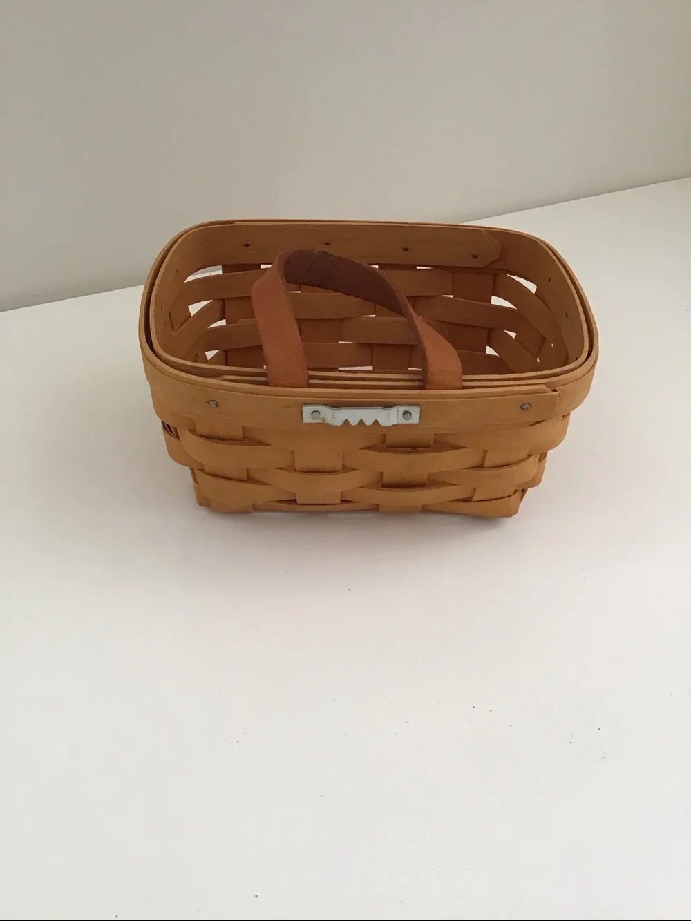 Vintage Longaberger woven basket key basket mail basket 2002